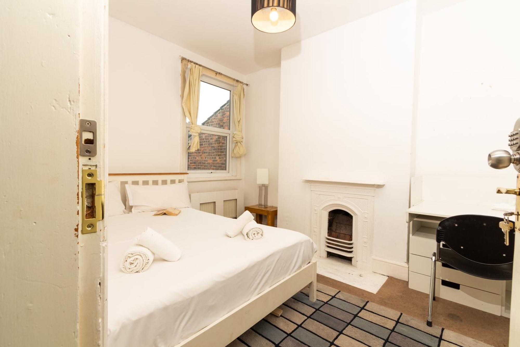 Lovely Private Rooms Near Mcr Centre Манчестер Екстер'єр фото